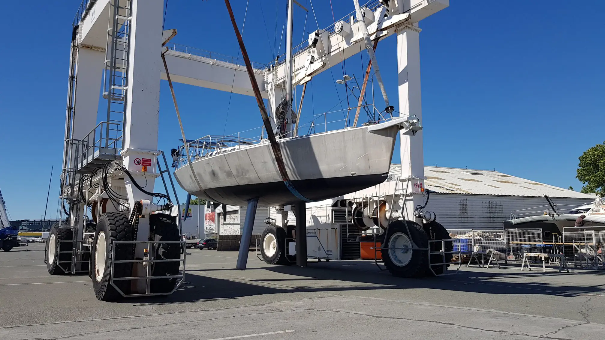 Mirabo expedition sailing boat