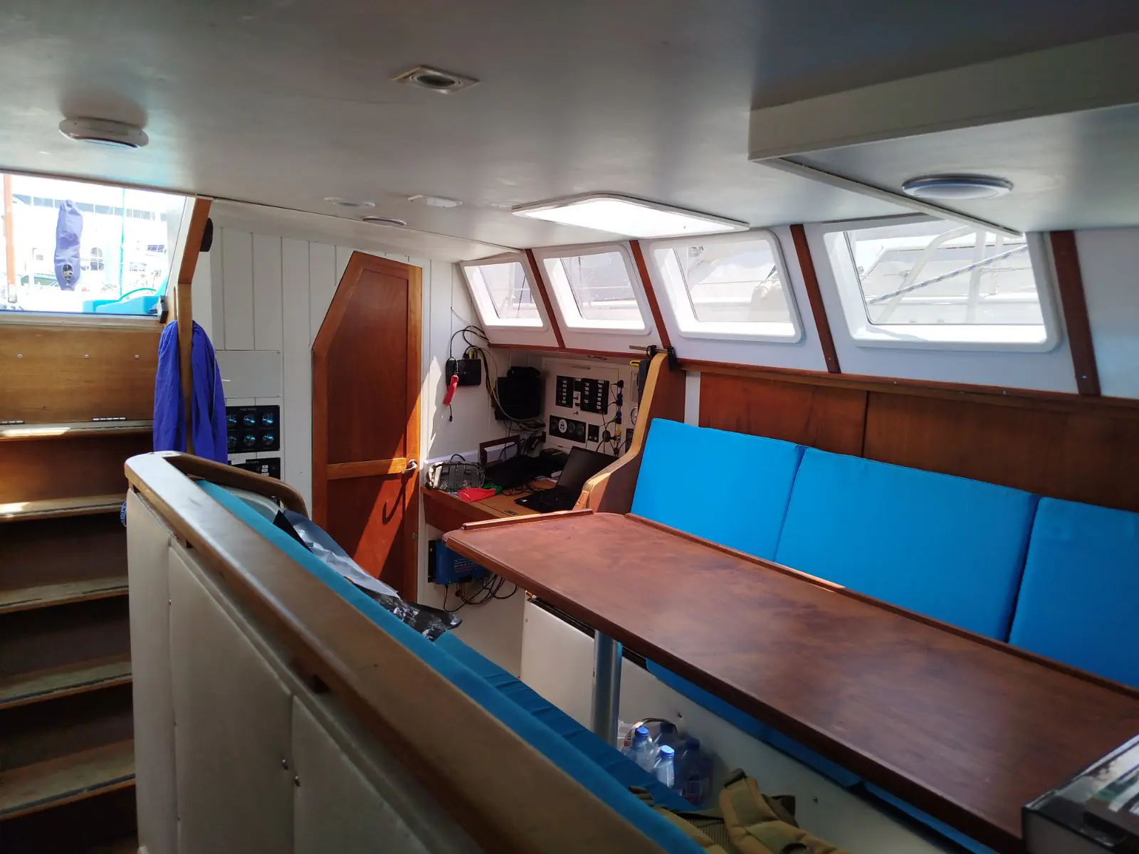 Mirabo expedition sailing boat