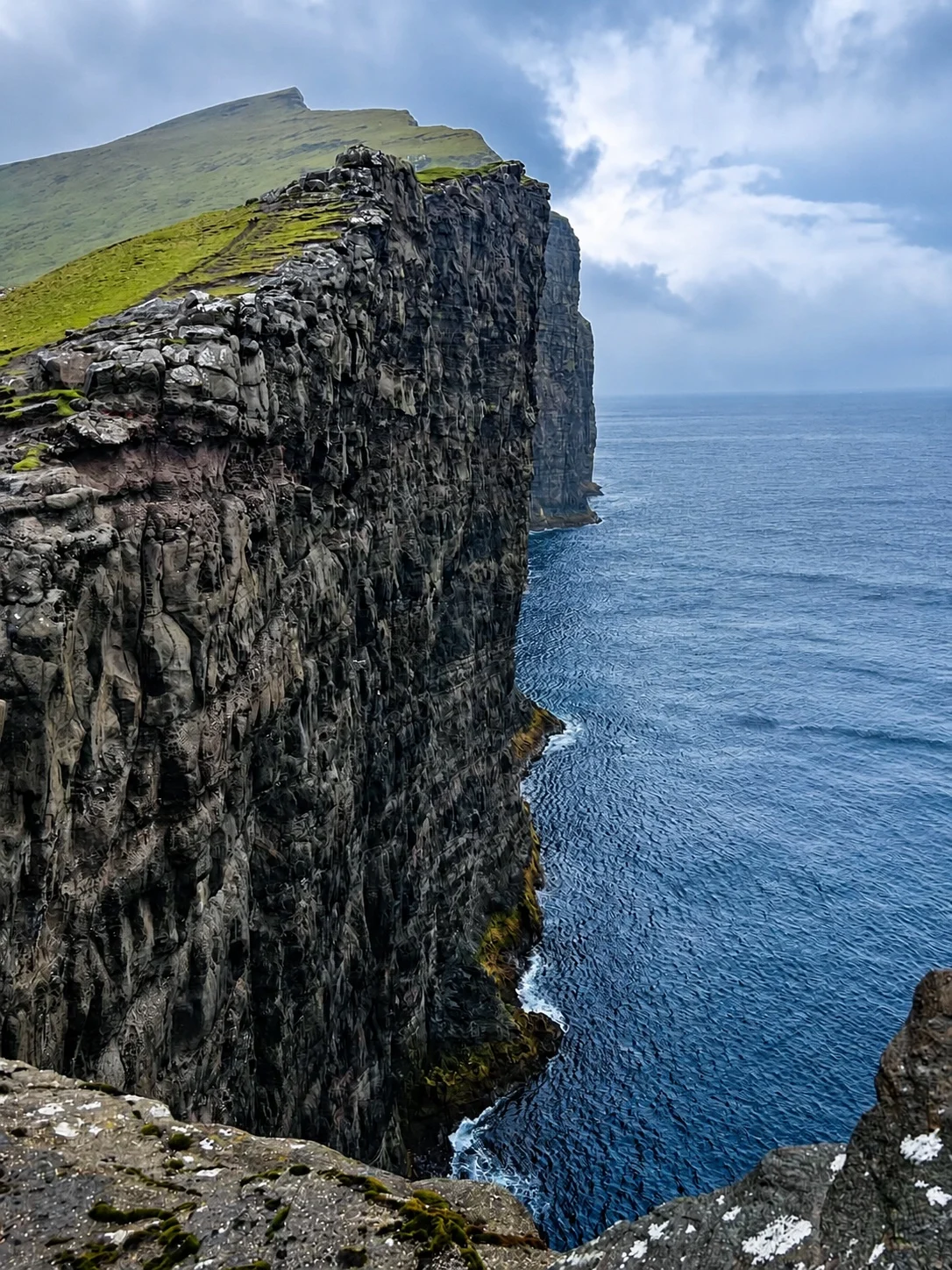 Arctos sailing and trekking in the Faroe Islands 01