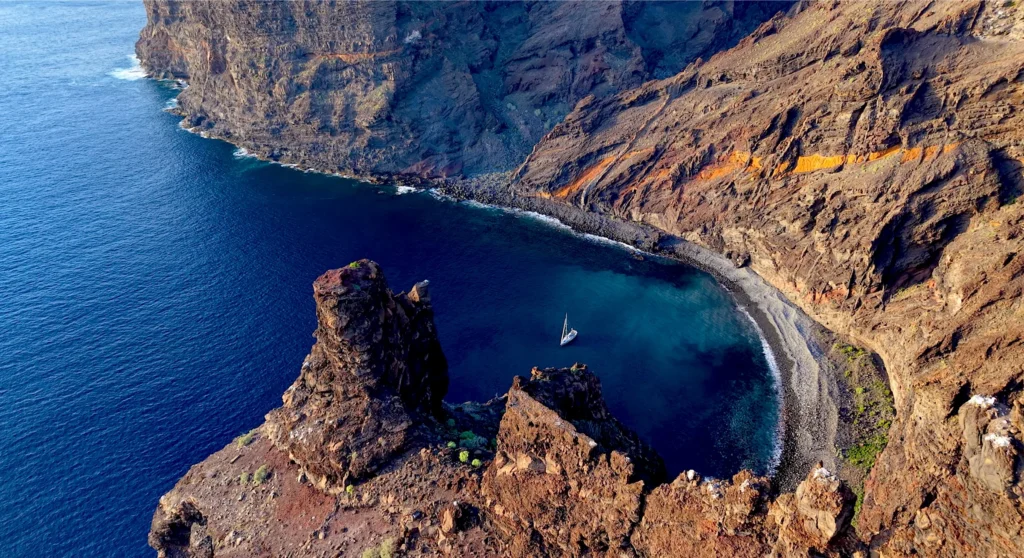mirabo-canary-islands-black-sand-bay